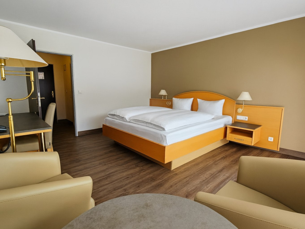 Doppelzimmer DZ Komfort teilrenoviert 2