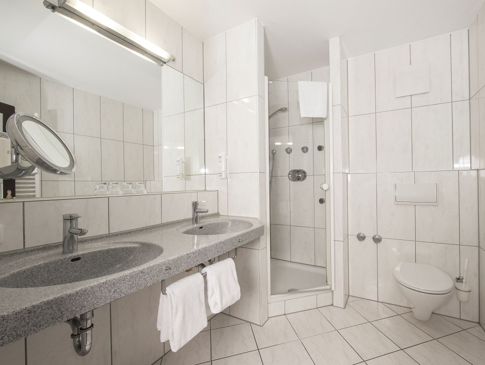 Hotel Königshof Zimmer Bad