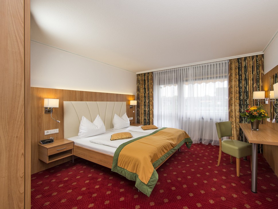 Johannesbad Thermalhotel Ludwig Thoma Doppelzimmer Standard mit Balkon